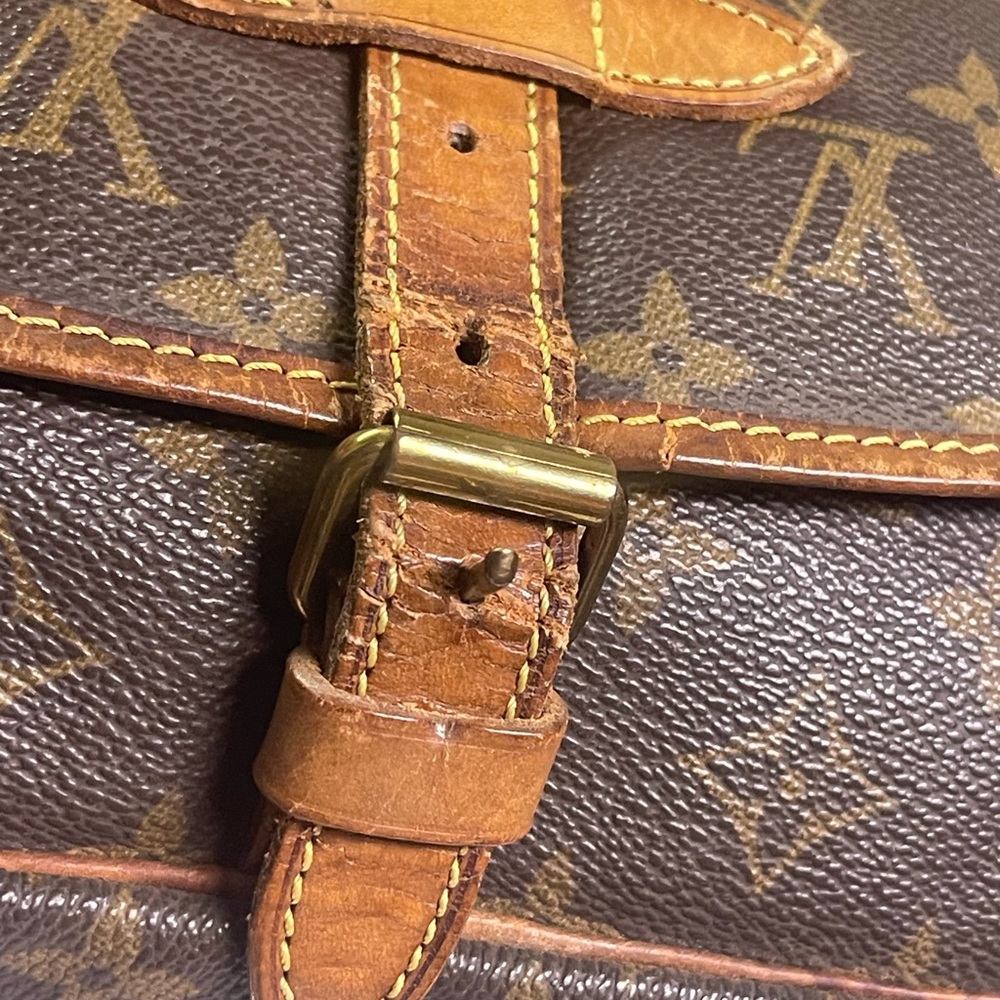 Louis Vuitton Brown Monogram Crossbody Bag - Picture 5 of 9
